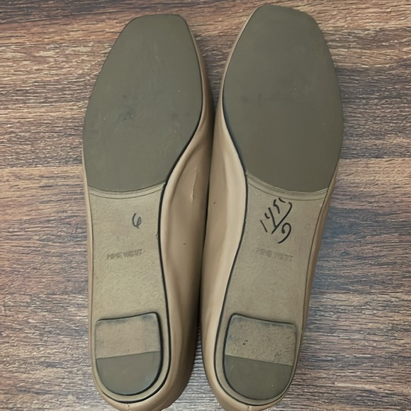 Nine West women’s Alena tan ballet flats. Slightly used. US size 10 - Picture 6 of 6